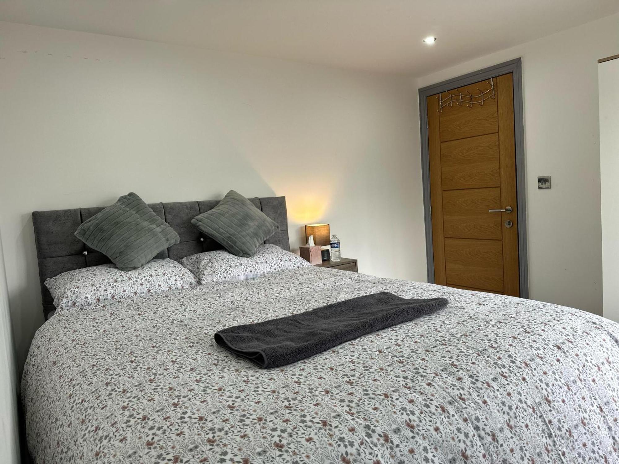 Perfect Stay Near Manchester Airport وايثن شاو الغرفة الصورة