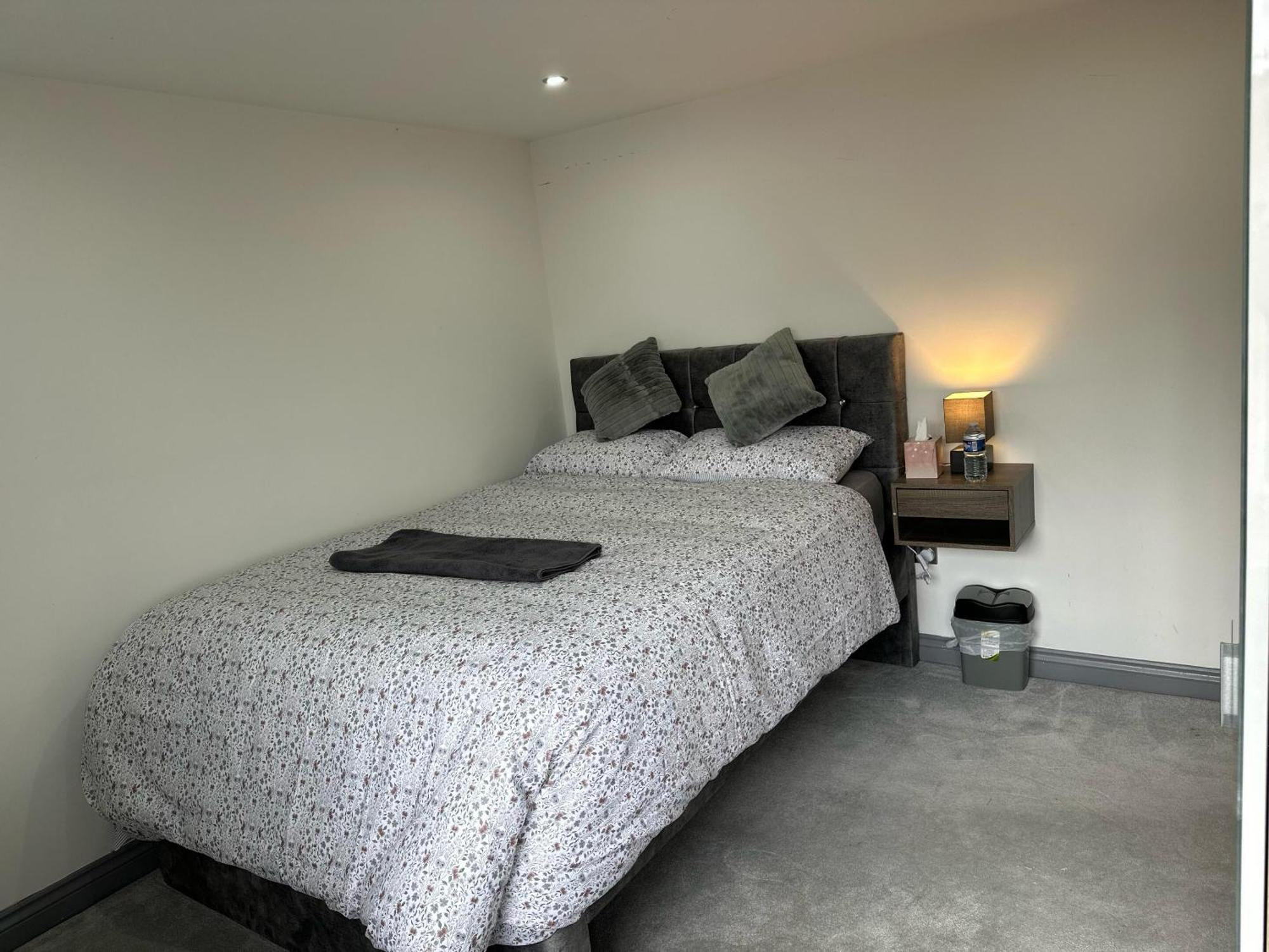 Perfect Stay Near Manchester Airport وايثن شاو الغرفة الصورة