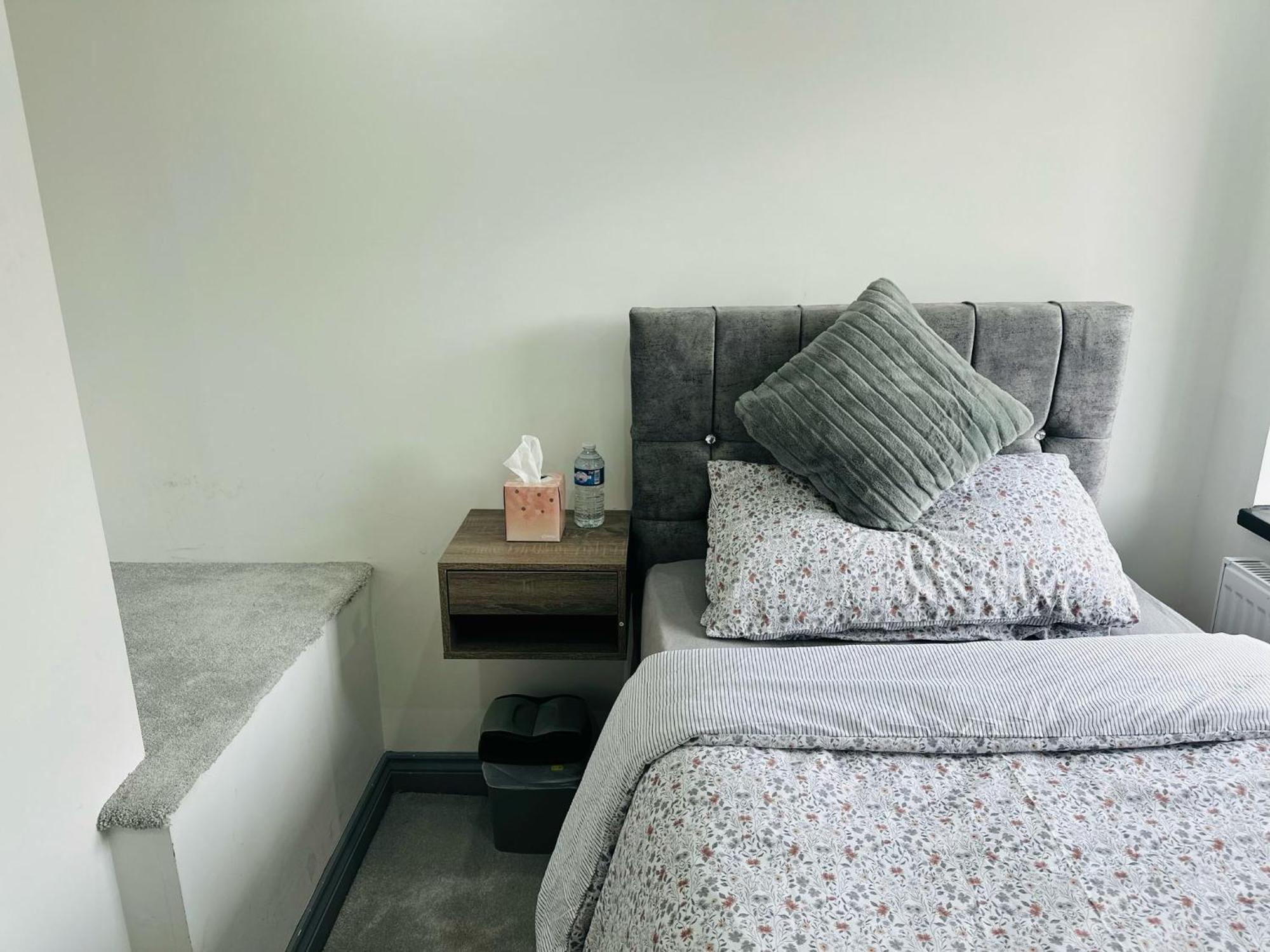 Perfect Stay Near Manchester Airport وايثن شاو الغرفة الصورة